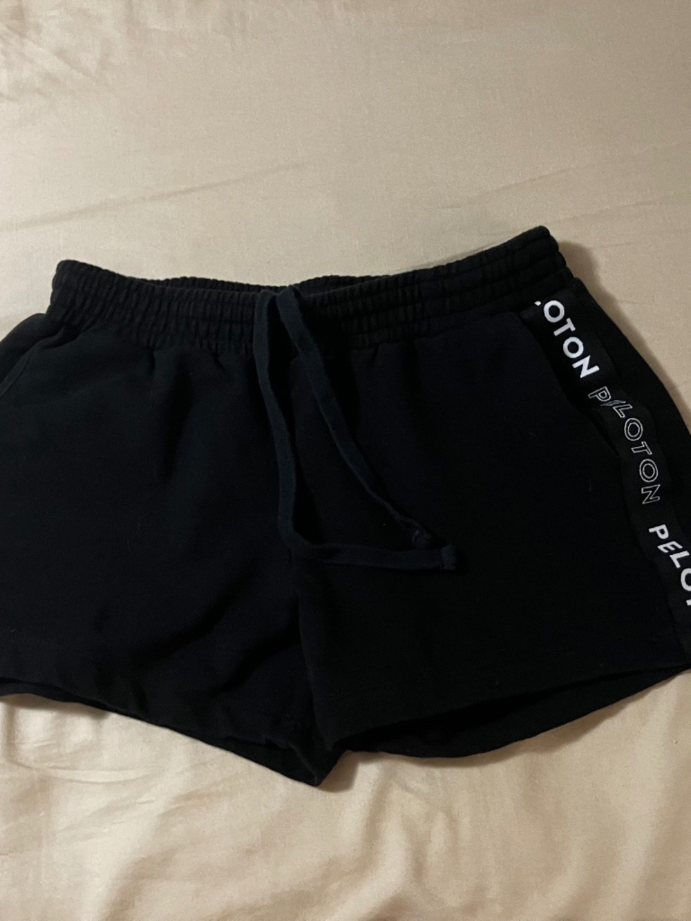 Peloton Shorts Size Medium